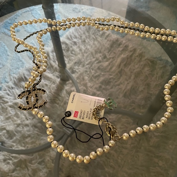 CHANEL Jewelry - CHANEL necklace great for cashmere sweater